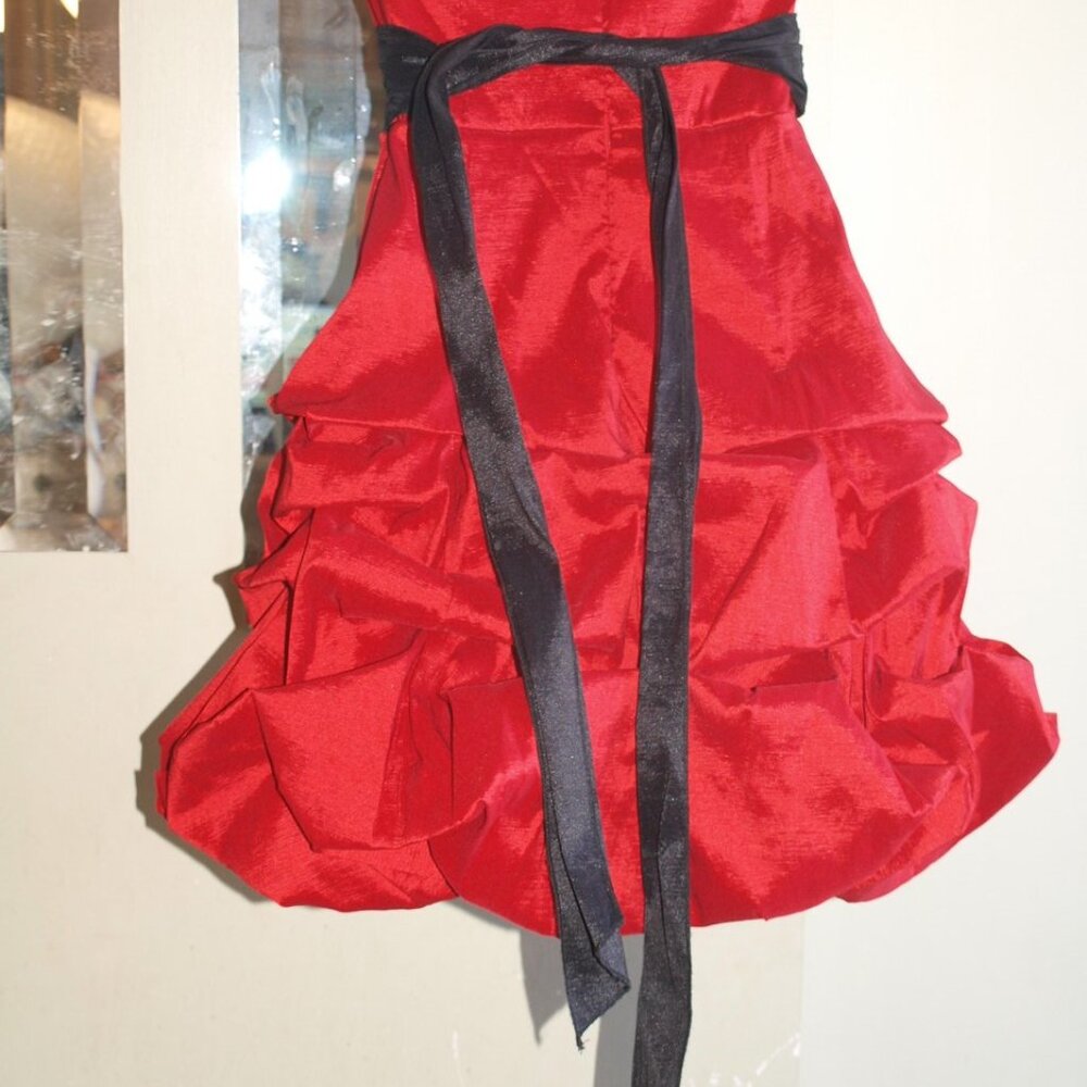 Short Red DRESS Size 5 By Pompous Girl  Used for photo shoot - Picture 11 of 11